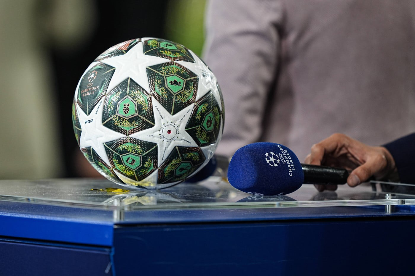 „Contract-urias.-Cel-mai-bine-platit-moderator-TV-a-batut-palma-cu-rivala-fostei-sale-televiziuni.png