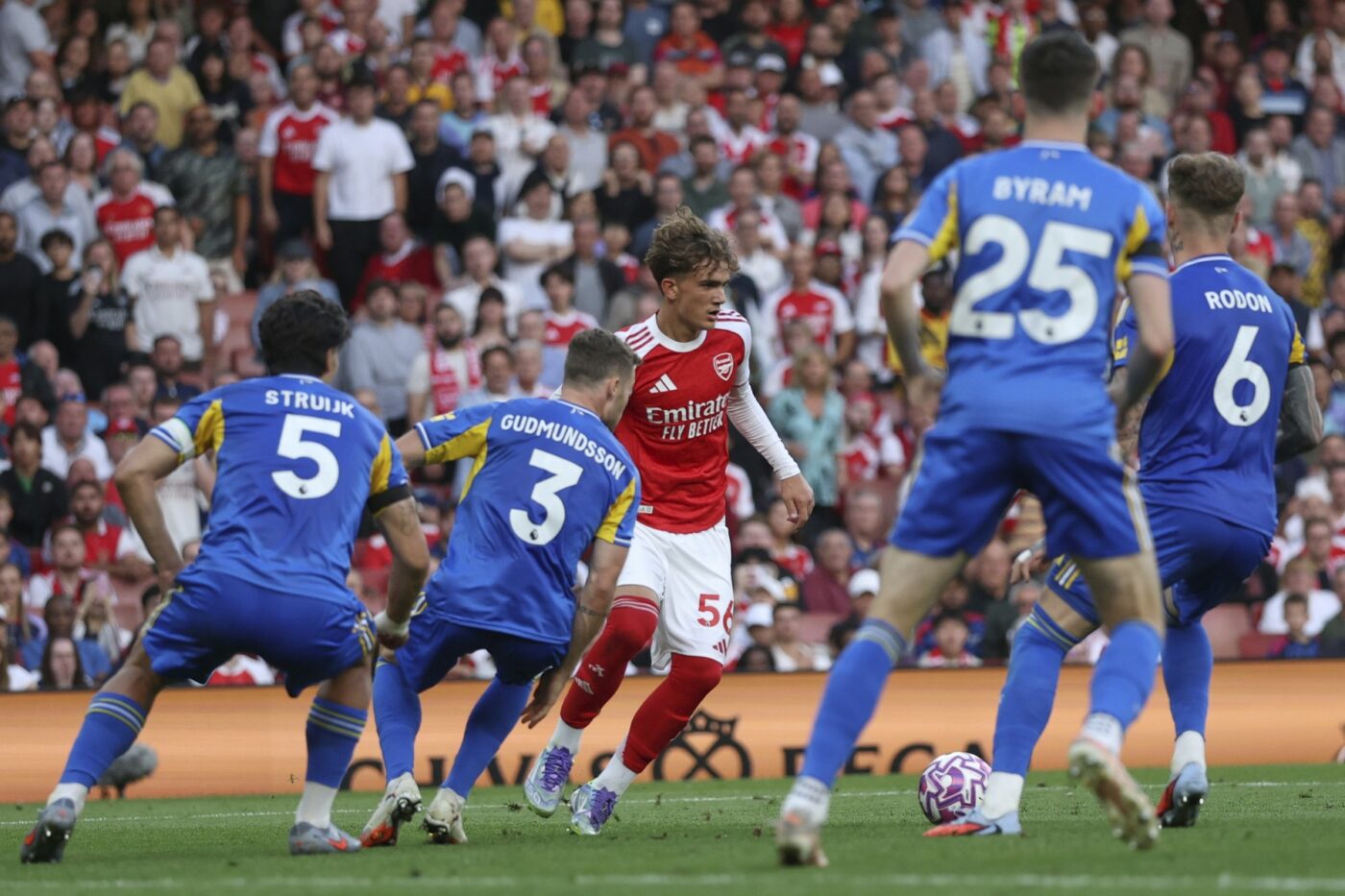 „E-ca-Messi22.-Noul-fenomen-de-15-ani-de-la-Arsenal-a-primit-cel-mai-tare-compliment-1400x933.jpg