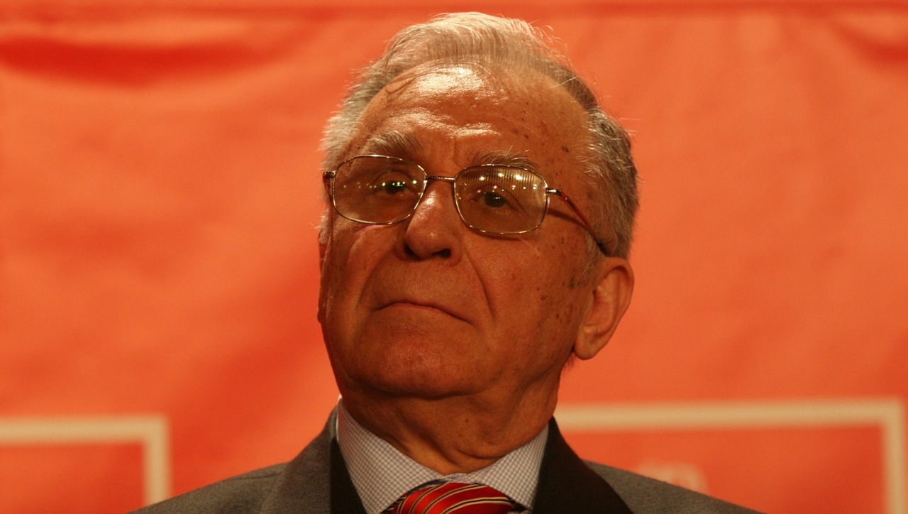 „Iliescu-m-a-impresionat.-Reper-al-democratiei-romanesti.-Reactie-controversata-a-omului-de-incredere-al-lui-Gigi-Becali.jpg