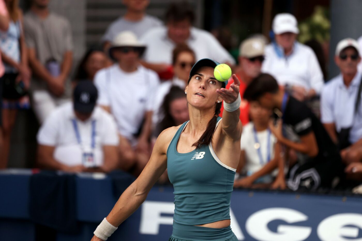 „Inepuizabila-Sorana-Cirstea-a-distrus-o-pe-Sierra.-Presa-internationala-e-impresionata-de-victoria-romancei-la-US-Open-1400x933.jpg