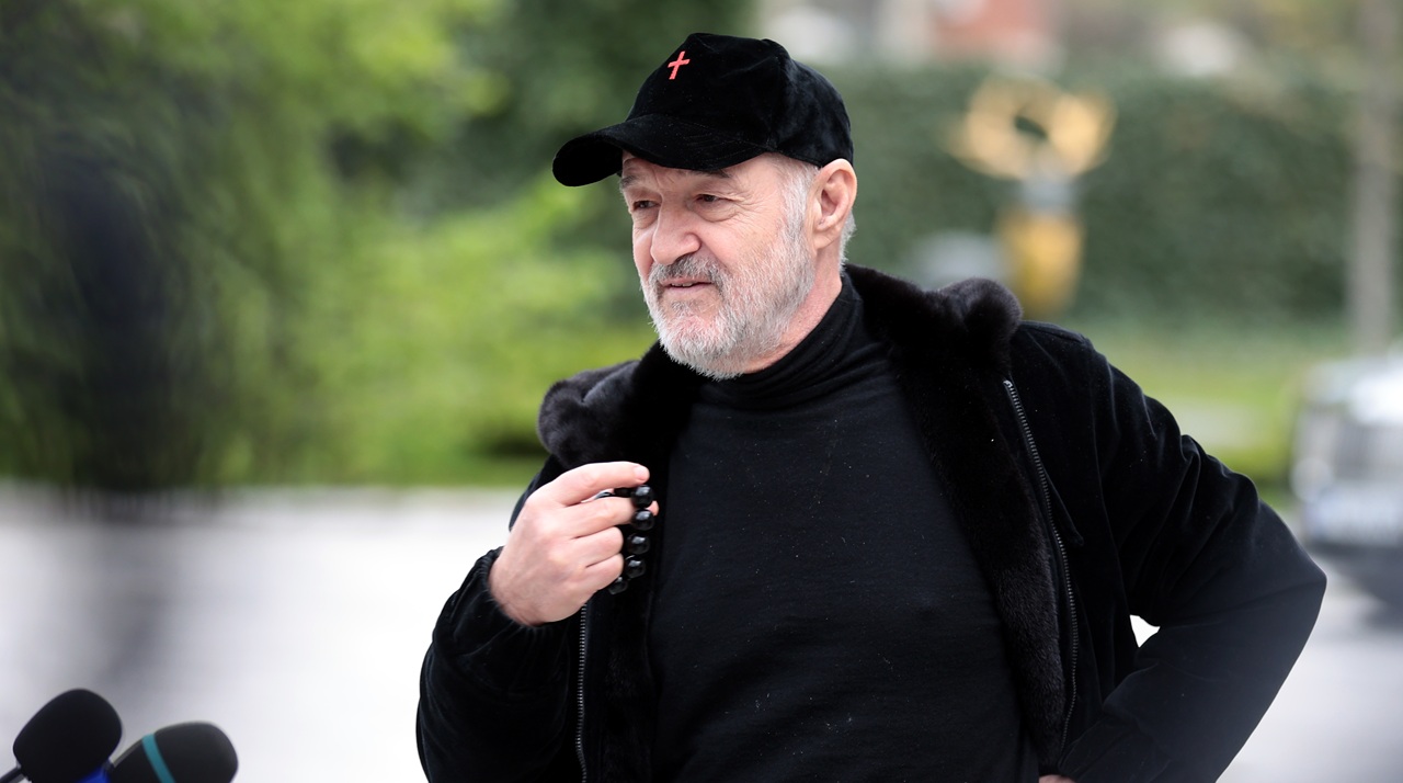„Iti-dadeam-si-3.000-pe-el.-Cine-e-singurul-om-care-a-ras-de-tatal-lui-Gigi-Becali-„Nu-l-a-uitat-pana-la-moarte.jpg