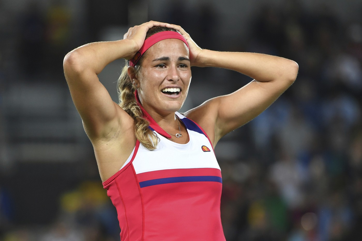„Nu-stiam-ca-exista-o-astfel-de-iubire.-Campioana-olimpica-la-tenis-a-publicat-imagini-cu-fiica-ei-nou-nascuta-1.jpg
