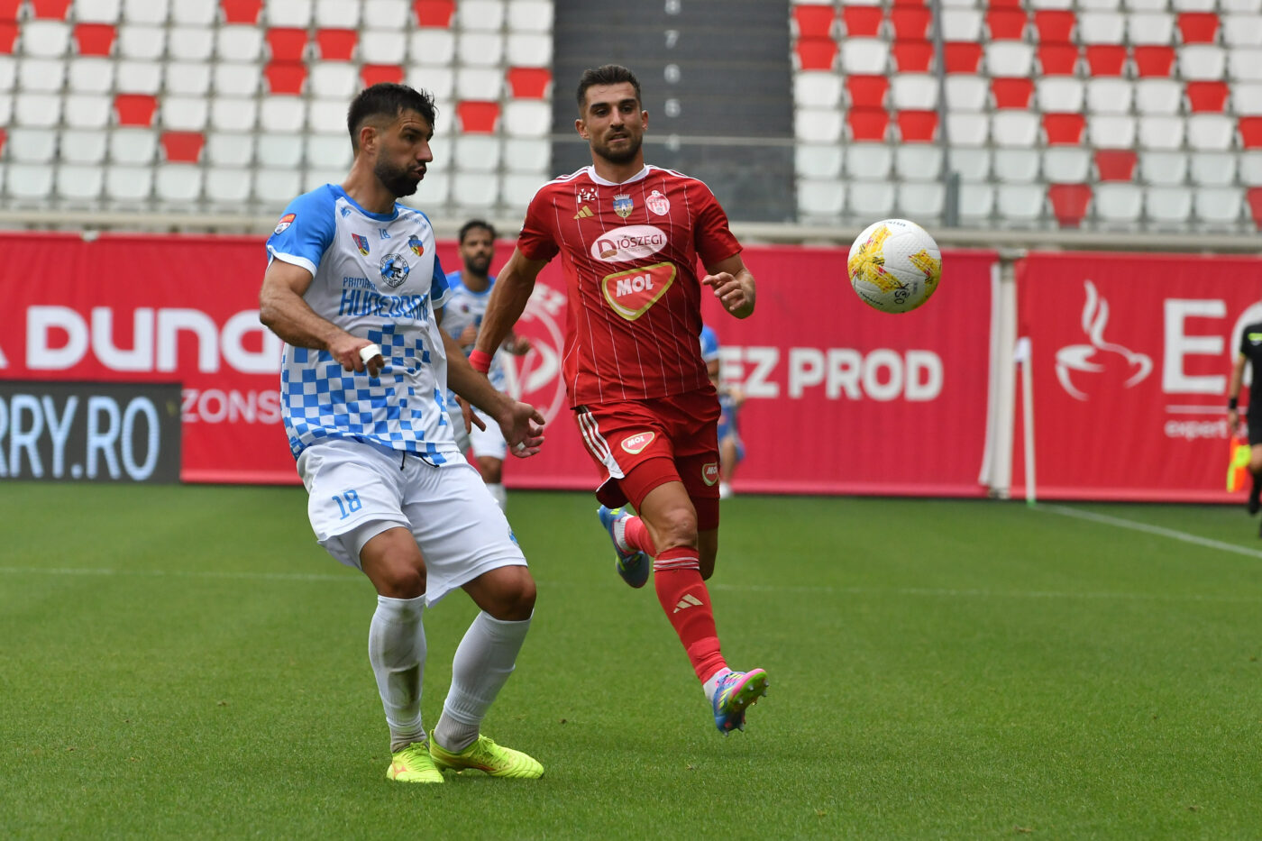 UTA s-a ”întărit” în ofensivă cu un atacant pe care Ovidiu Burcă l-a schimbat la pauză în ultimul meci din Liga 2