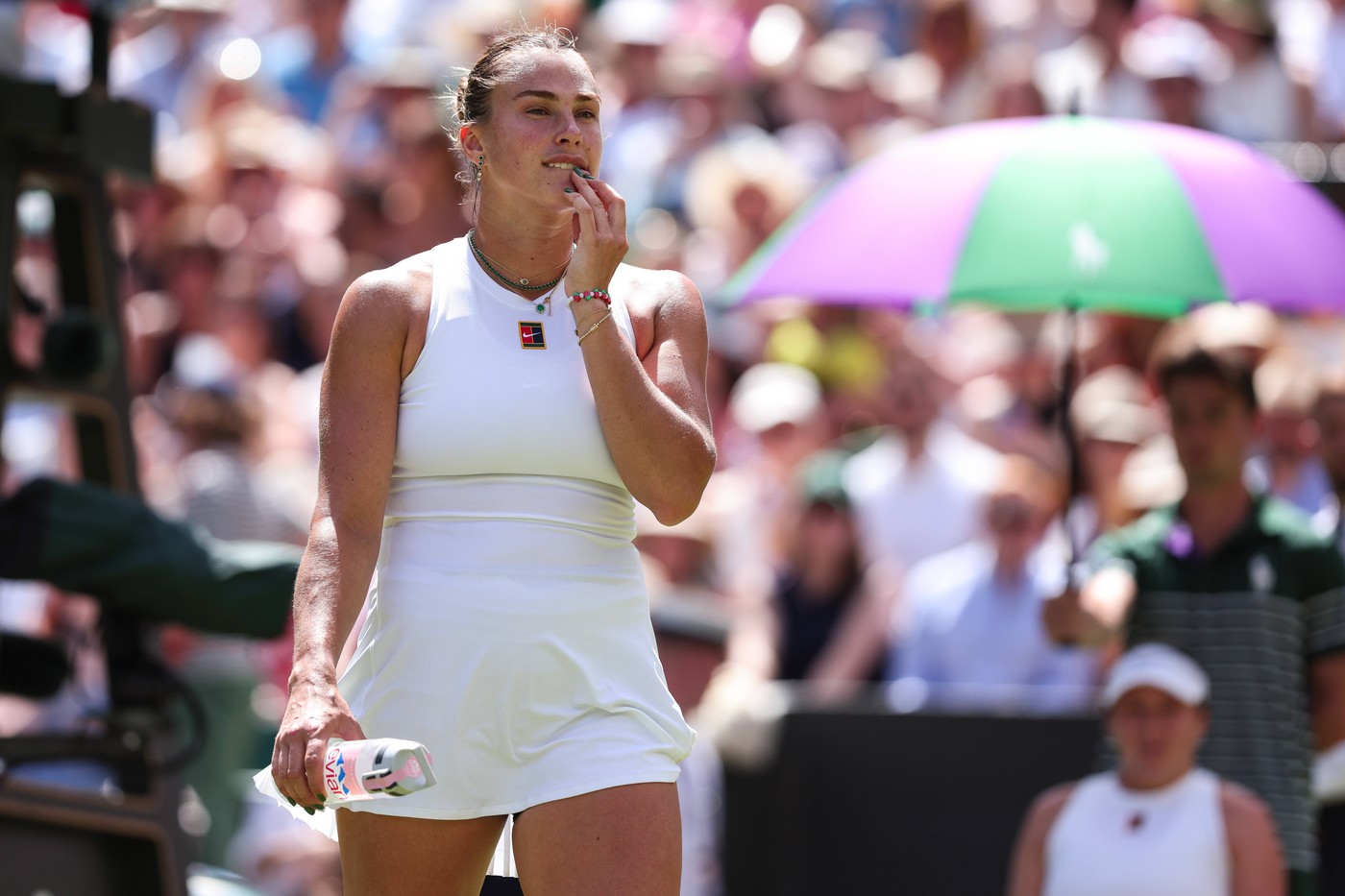 Aryna-Sabalenka-s-a-pozat-topless-si-i-a-innebunit-pe-fani-A-publicat-fotografia-si-i-a-lasat-sa-si-imagineze-restul.jpg