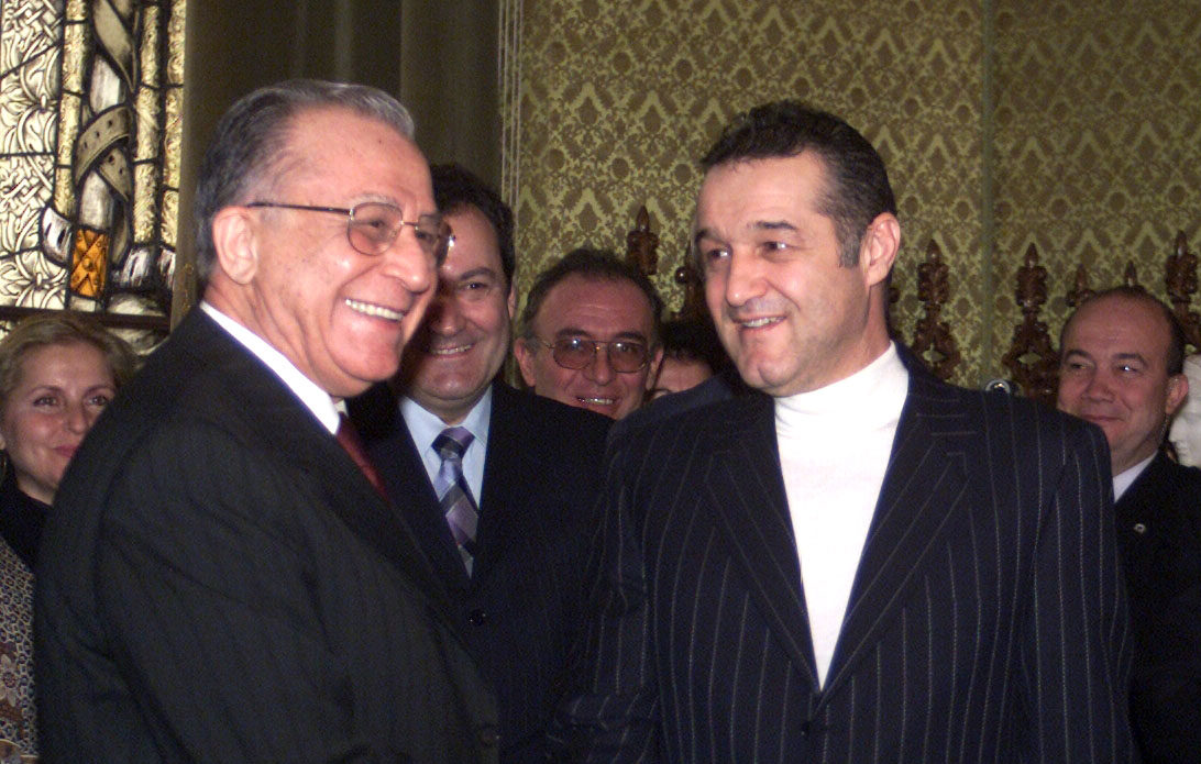 Ce-intrebare-i-a-pus-Ion-Iliescu-lui-Gigi-Becali-la-singura-intalnire-pe-care-au-avut-o-e1754571162802.jpg