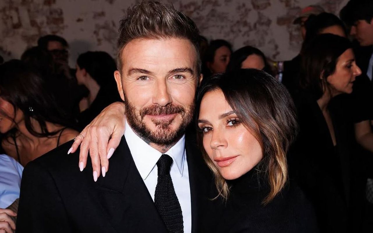 David Beckham și Victoria Beckham au lipsit de la înnoirea jurămintelor dintre fiul lor și nora Nicola. Ceremonia a fost ținută de cuscrul lor miliardar, iar ruptura e tot mai mare