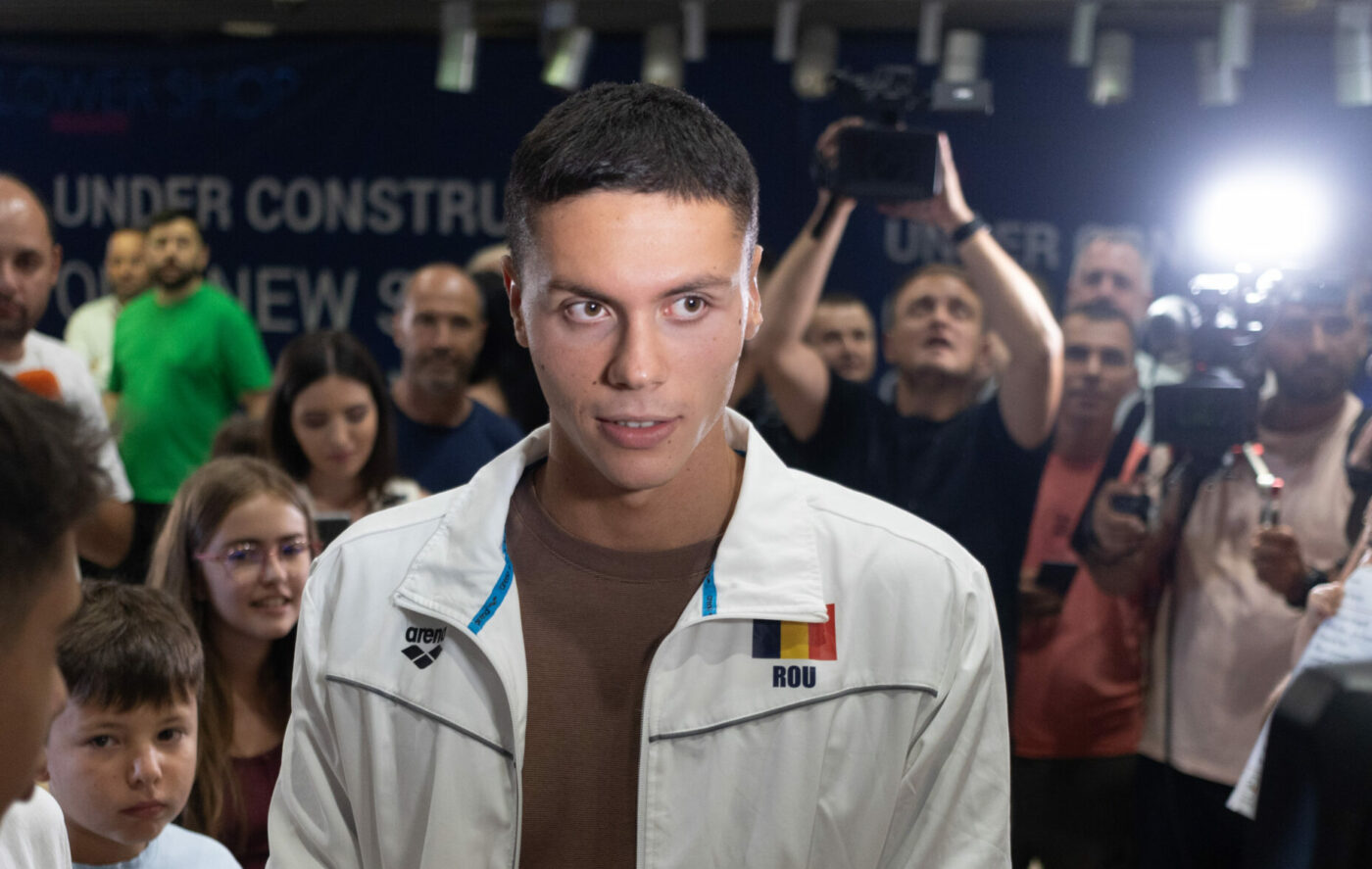 David Popovici, gest de mare caracter în centrul Sibiului. Românii au rămas impresionați de campionul olimpic și mondial: „Asta a făcut”