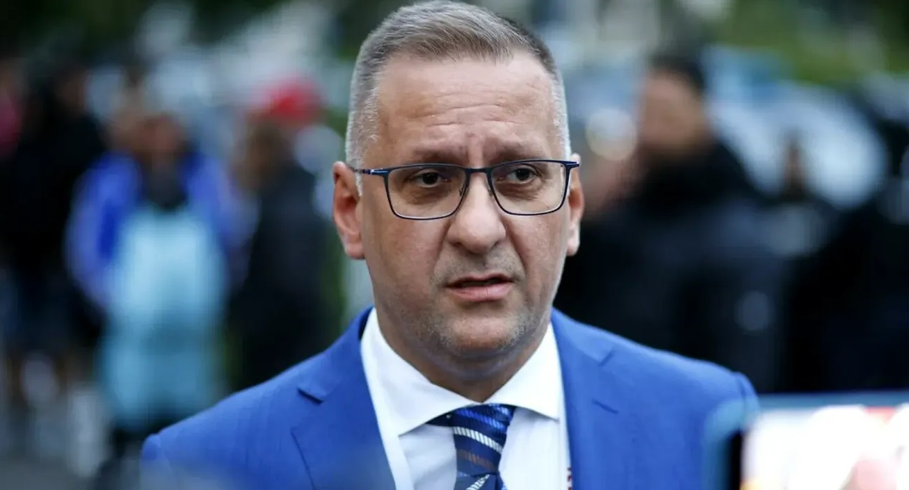 Surpriză! După ce a scos-o pe Dinamo din insolvență, Răzvan Zăvăleanu se implică, începând de marți, la o altă echipă din Superliga! EXCLUSIV