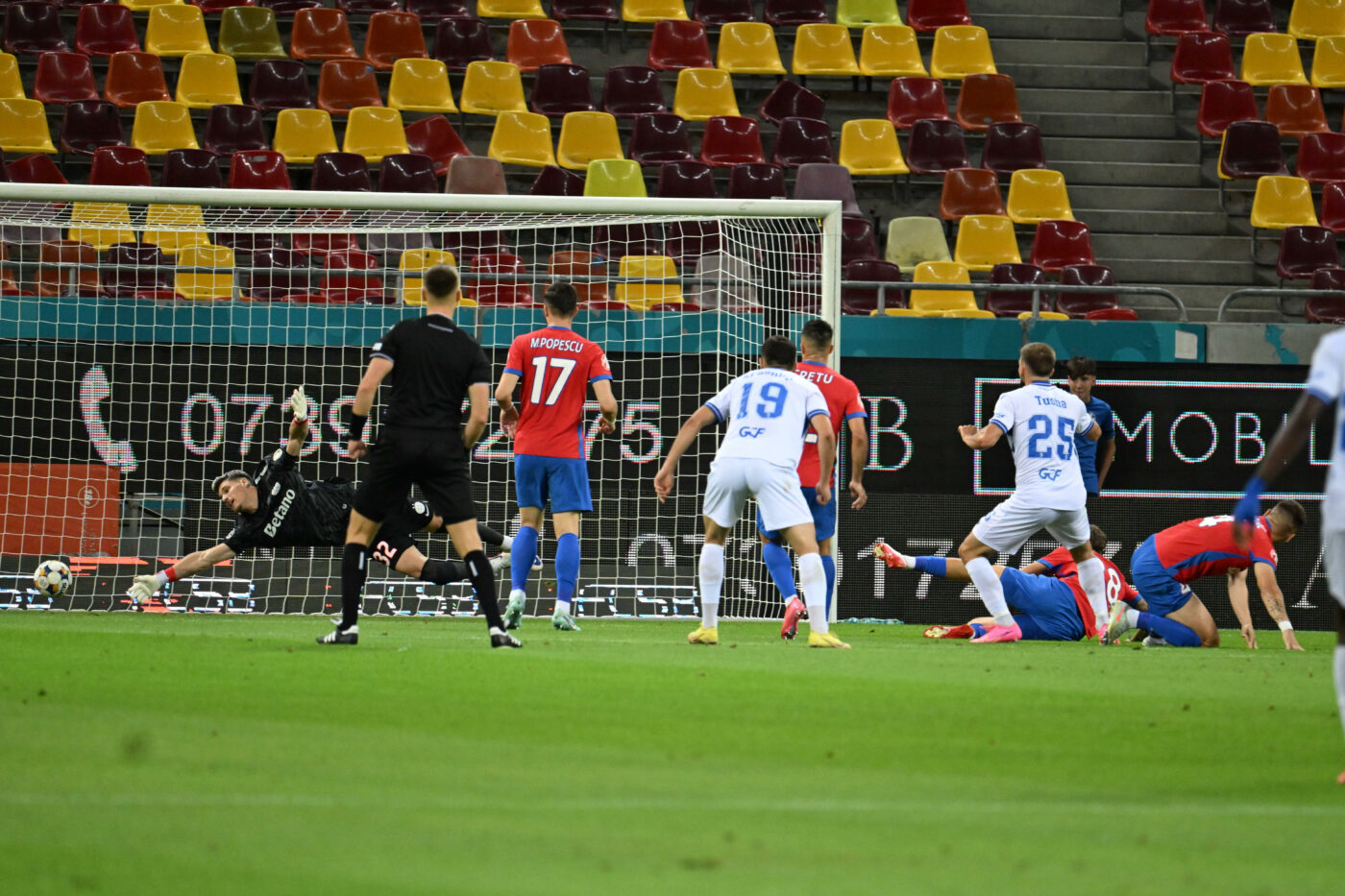 FCSB – Drita 1-2, Live Text Online în manșa întâi a turului 3 preliminar din Europa League. Daniel Bîrligea marchează și reduce diferența de pe tabela de marcaj!