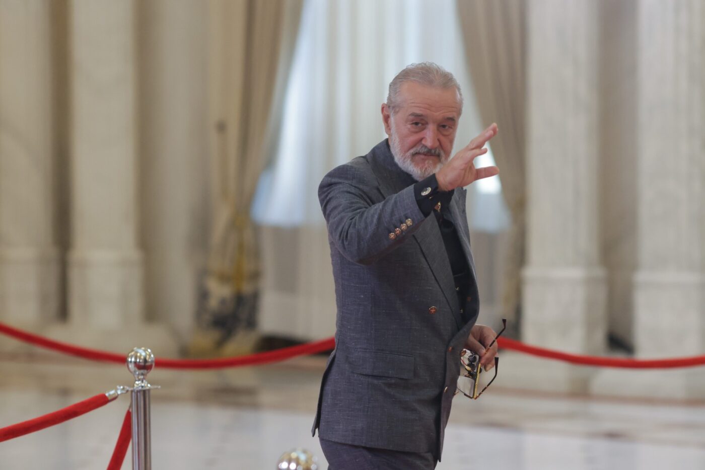 Gigi Becali a mers la funeraliile lui Ion Iliescu: „Dacă nu era el, noi, românii, eram sclavi la străini”