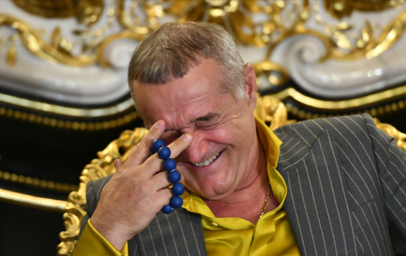 Gigi Becali a răbufnit împotriva omului care l-a acuzat de adulter şi care i-a atacat fiica: „Un vagabond ordinar! Pentru ce face el nu este răsplata doar o bătaie”