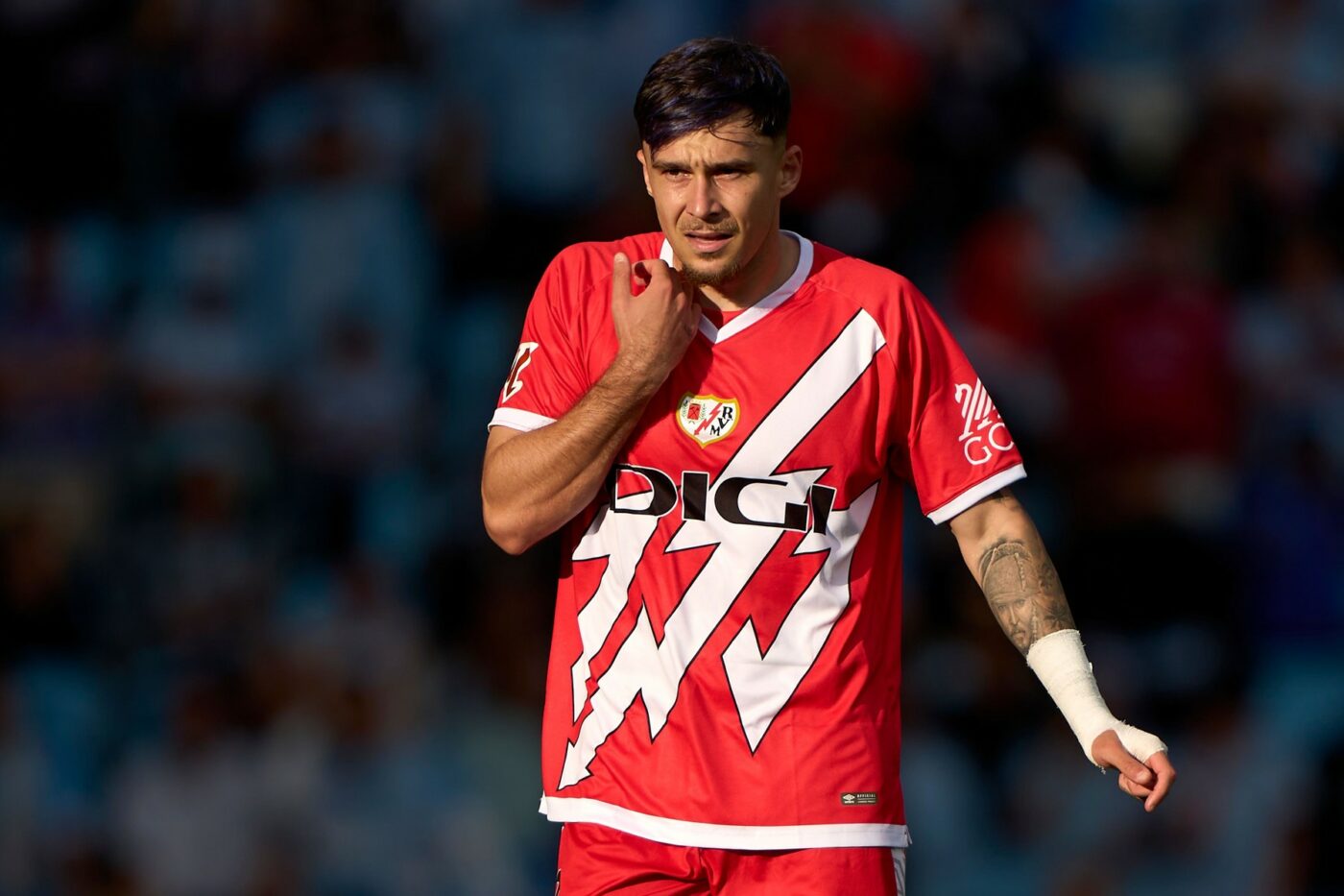 I-a-ajuns-lui-Andrei-Ratiu-si-cat-de-curand-va-izbucni-un-scandal-cat-casa-cu-Rayo.-Spaniolii-i-au-refuzat-ofertele-din-Premier-League-si-vor-un-munte-de-bani-pe-el-1400x933.jpg
