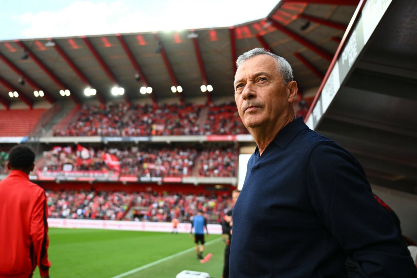 Mircea Rednic, ca și dat afară de la Standard Liege. Belgienii s-au lămurit cu el după numeroasele transferuri efectuate