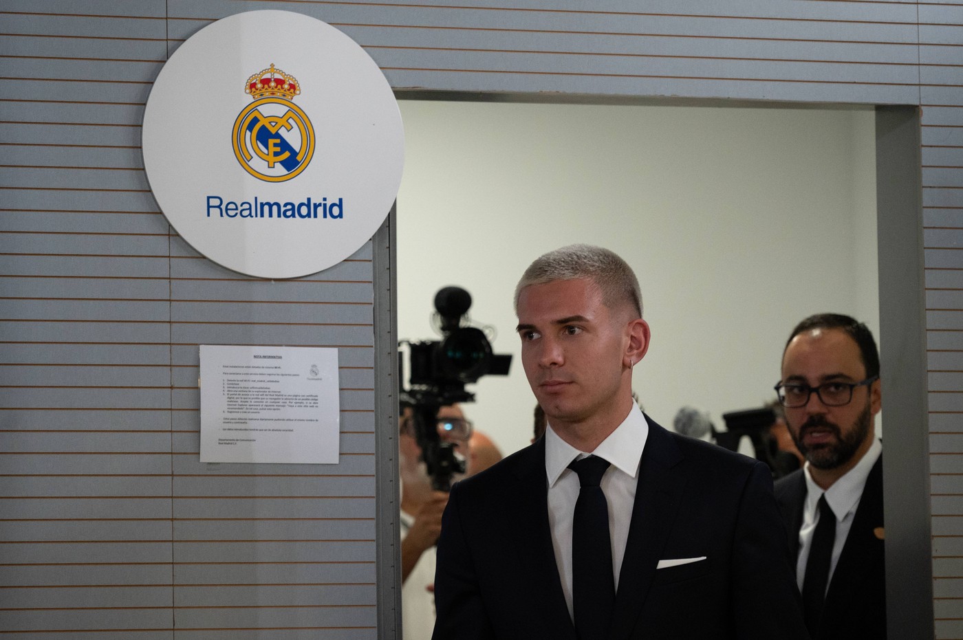 Noul star de la Real Madrid le-a înfipt pumnalul în inimă de la prima apariție oficială: „Messi e cel mai bun din lume”