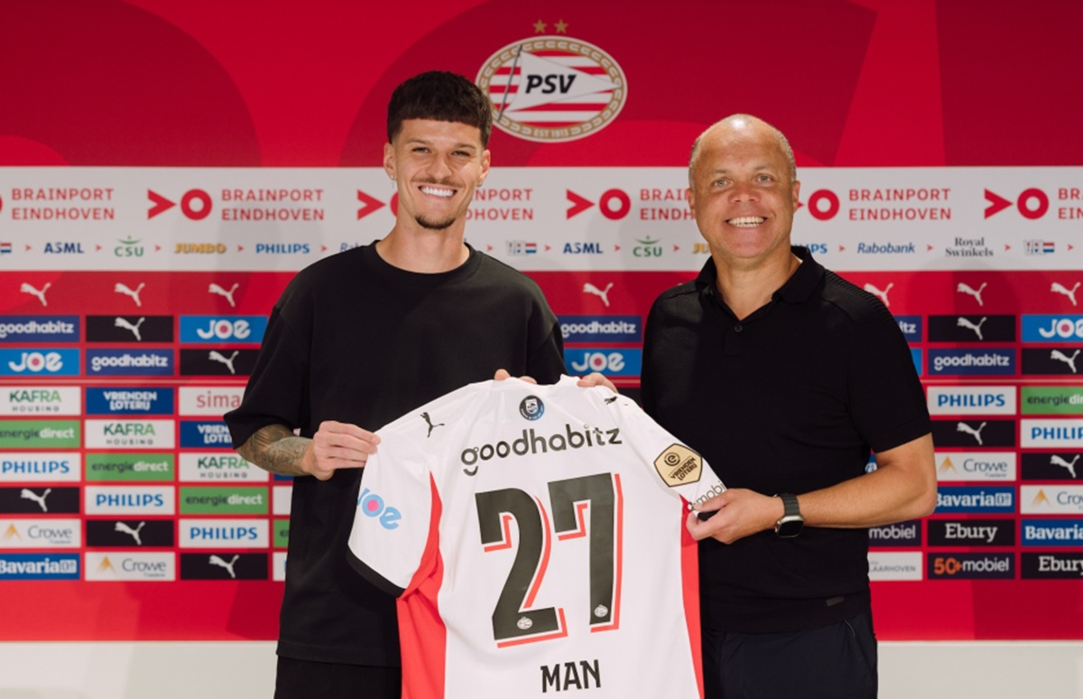 Prima-reactie-a-lui-Dennis-Man-ca-jucator-al-lui-PSV-Eindhoven-e-una-razboinica-„Am-foame-de-victorii-Vreau-trofee.png