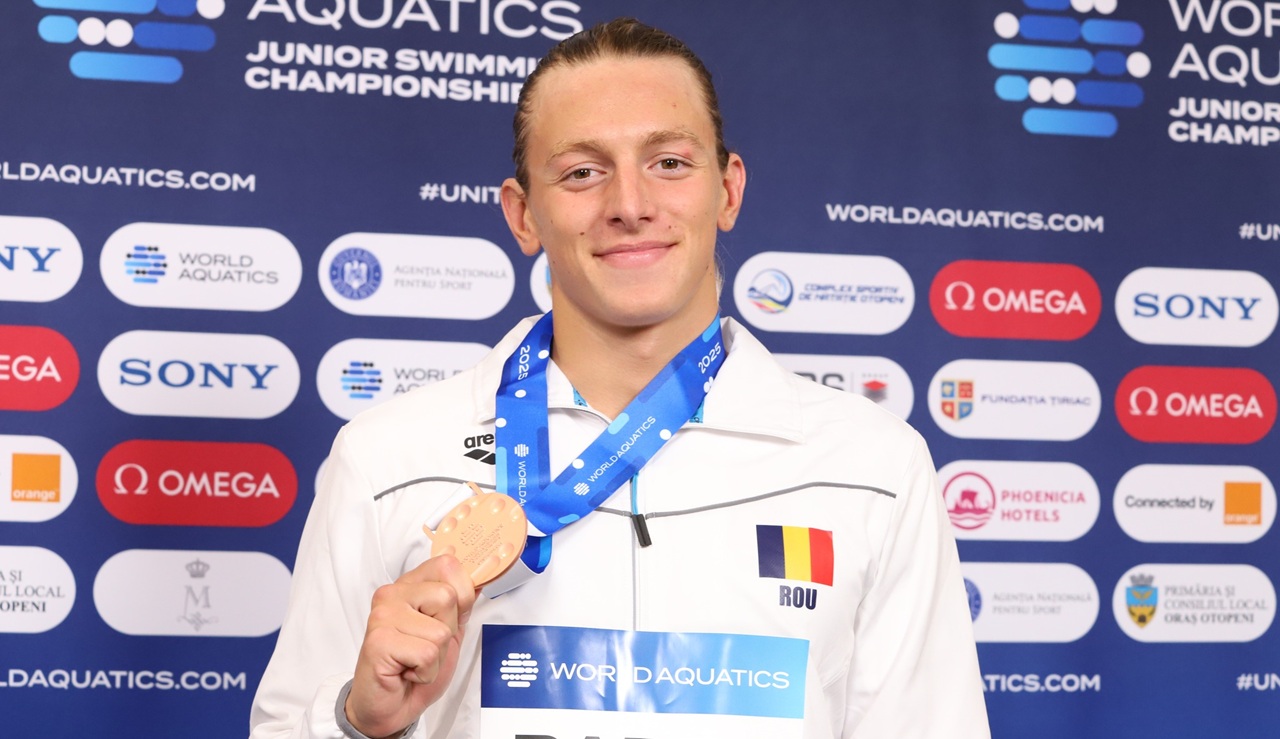 Romunski plavalec Robert Badea osvojil bronasto medaljo na svetovnem prvenstvu za mladince v Otopeniju