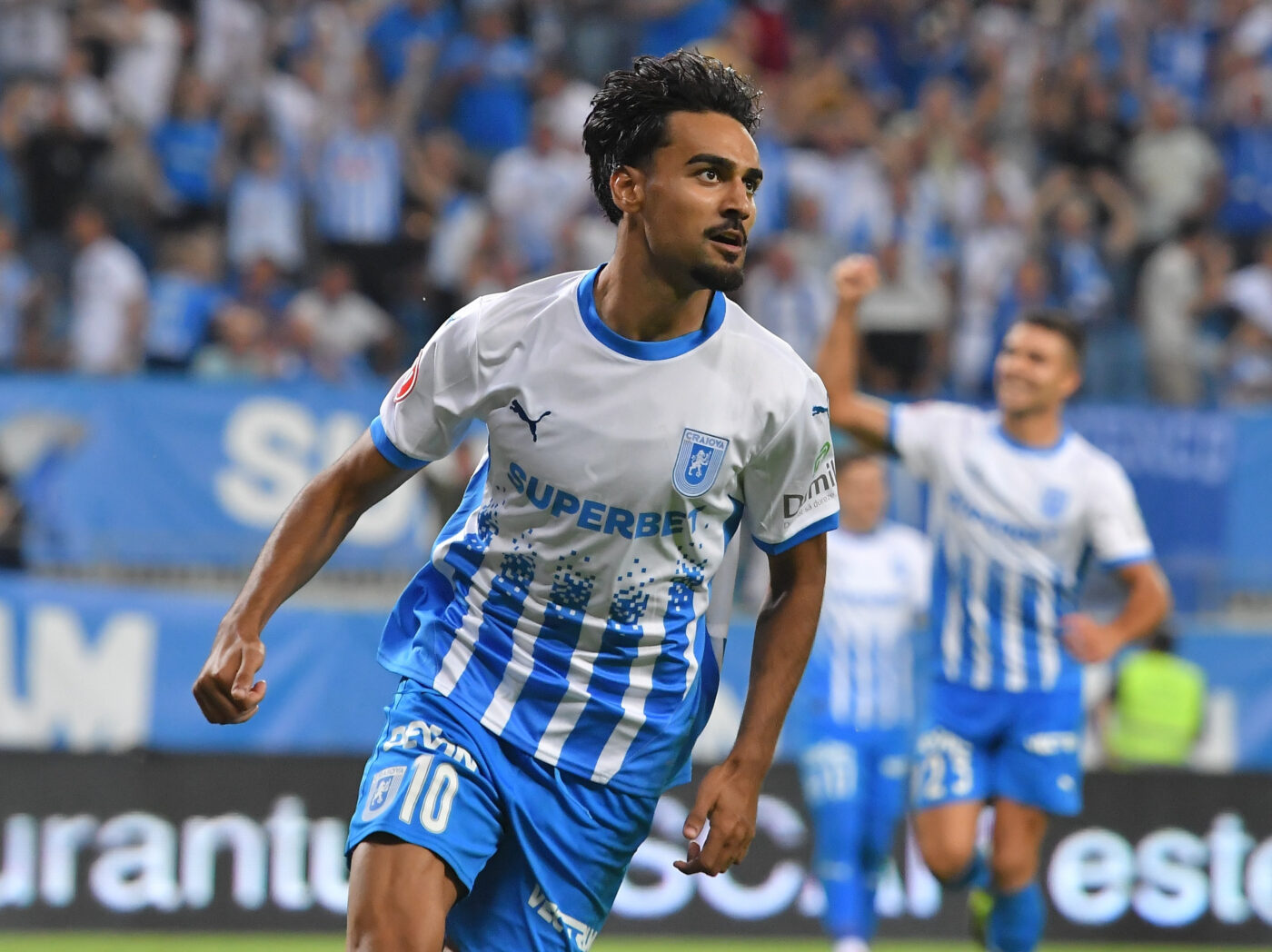 Universitatea Craiova – Petrolul 2-0, în etapa cu numărul 7 din Superliga. Gruparea din Bănie se desprinde în fruntea clasamentului