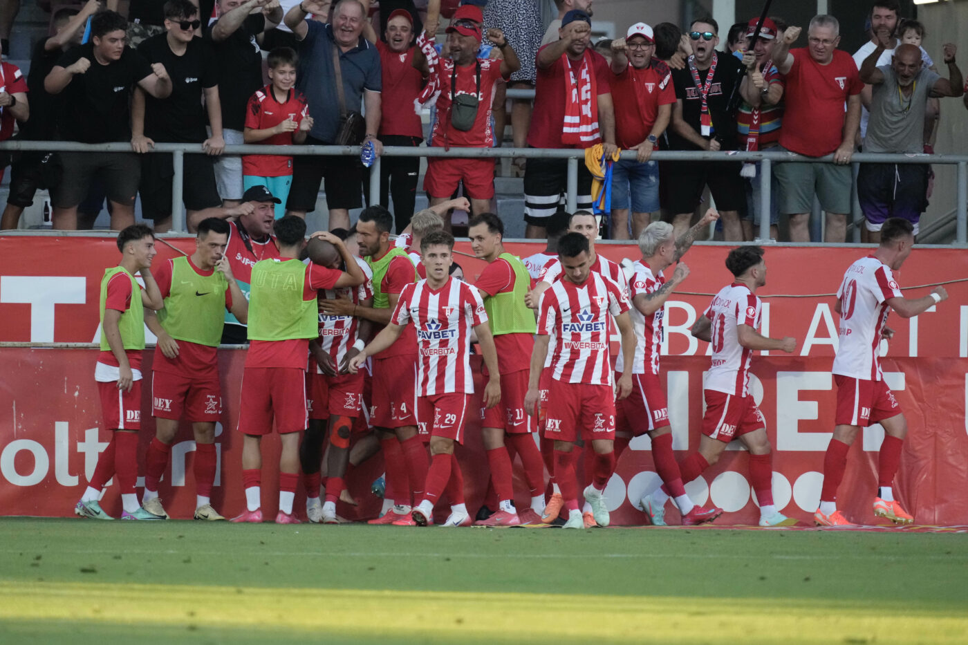 UTA Arad – Unirea Slobozia Live Text Online în etapa 7 din Superliga, ora 19:00. Echipele de start. Duel tare între formațiile de pe locurile 3 și 4 din clasament