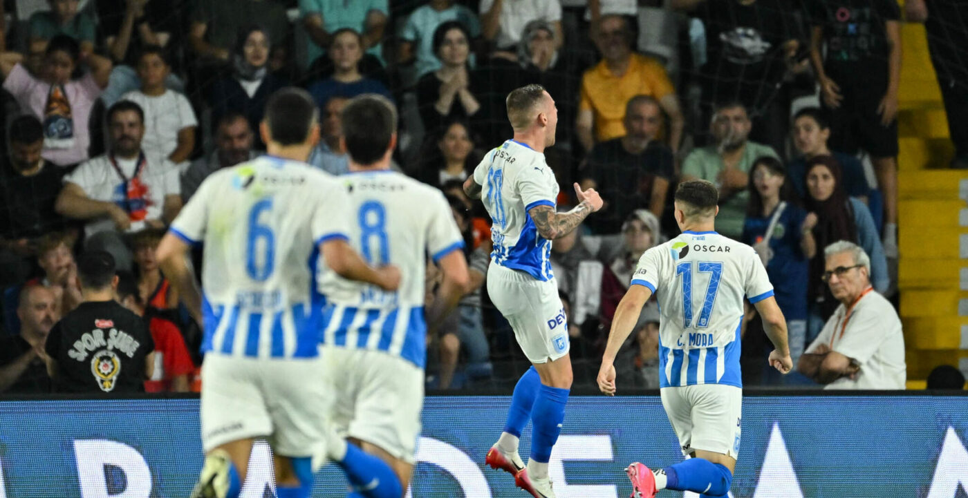 Universitatea Craiova – Bașakșehir Live Text Online în manșa secundă a play-off-ului Conference League, ora 20:30. Echipele probabile. Oltenii lui Rădoi nu trebuie să piardă și au locul asigurat în faza principală