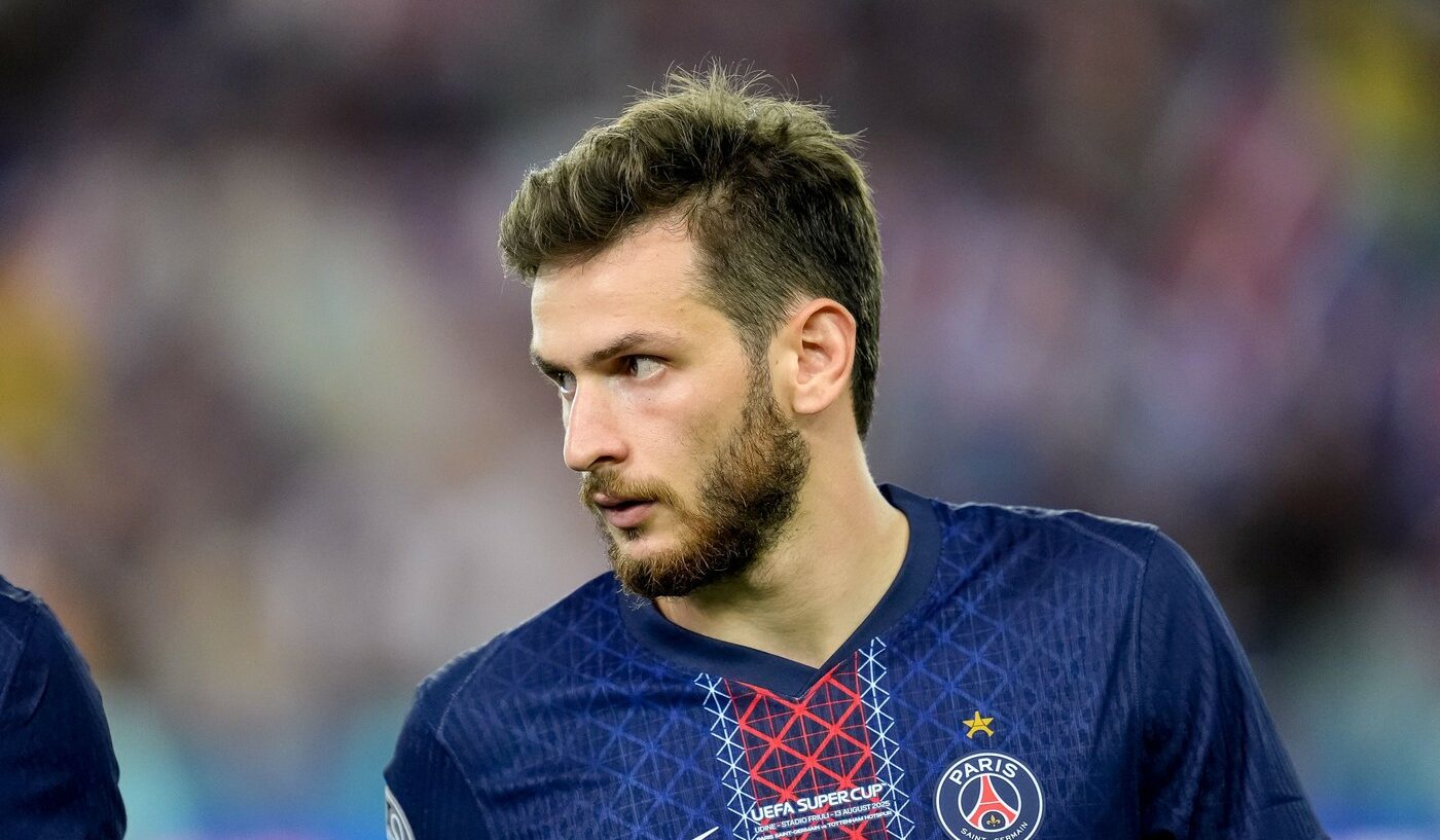 „A trebuit să îl vând pentru că impresarul său m-a amenințat”. Dezvăluirea șocantă a patronului de la Napoli despre transferul forțat al lui Kvaratskhelia la PSG