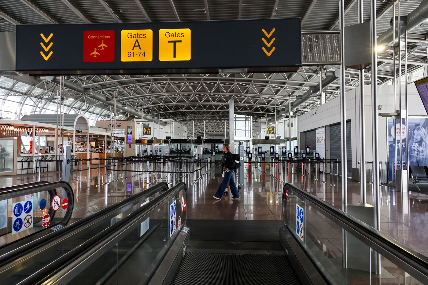 „Plângea prin aeroport că nu știa ce înseamnă Exit”. Ajax Amsterdam l-a transferat, dar ce a urmat pentru fotbalistul român e incredibil
