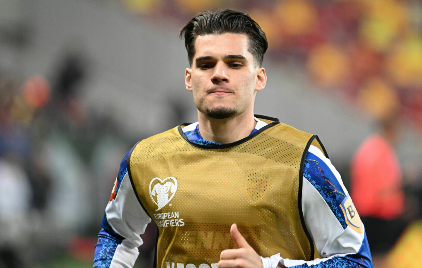 „Detoneaza-bomba-pe-piata-transferurilor.-Ianis-Hagi-a-ajuns-si-e-gata-sa-semneze-cu-noua-echipa-scaled-e1756898439596-1400x889.jpg