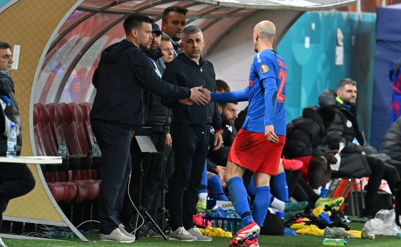 „Nu-e-copil-de-19-20-de-ani.-Mihai-Pintilii-reactie-categorica-despre-scoaterea-lui-Vlad-Chiriches-din-lotul-FCSB-1400x863.jpg