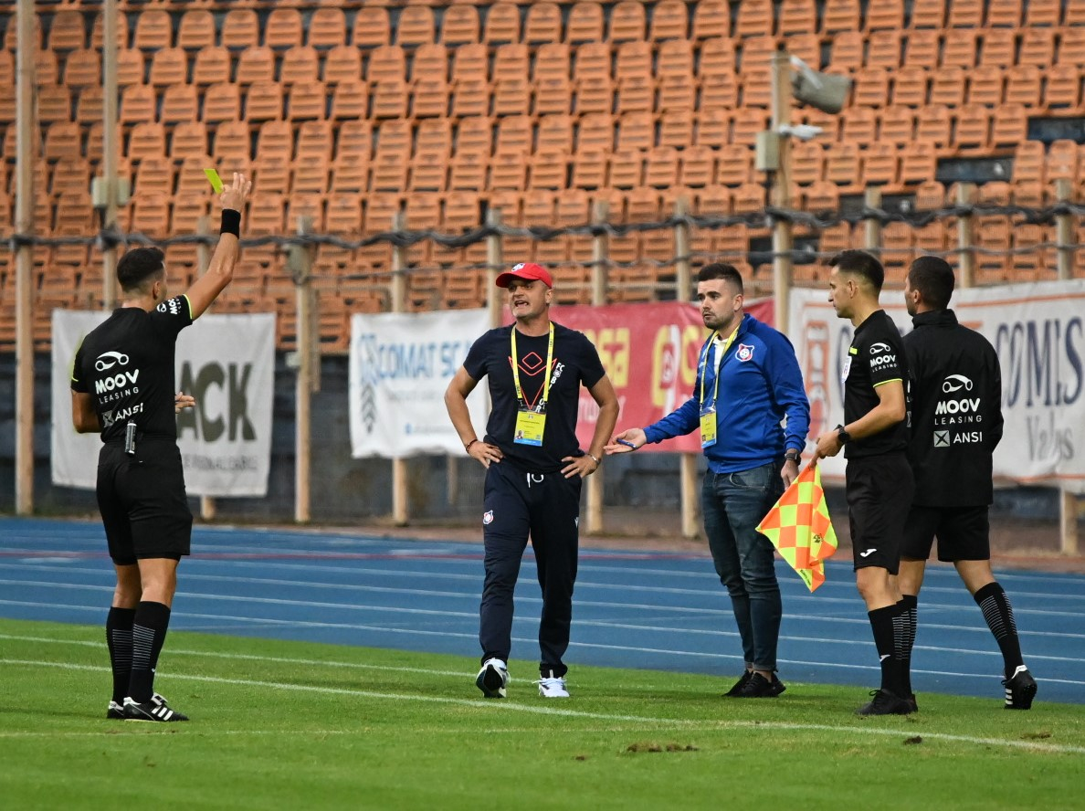 Erik Lincar, tiradă la adresa arbitrilor: ”Sunt fuduli, încrezuți și aroganți! O să îmi pun leucoplast la gură, să fie mulțumiți!”
