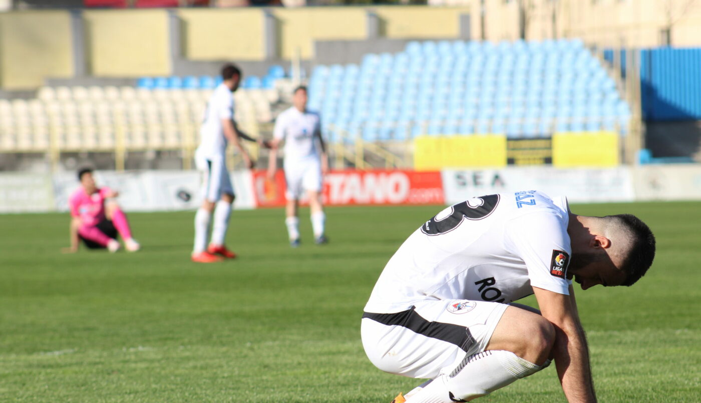 Bugetarul cu salariu de 31.000 de euro e de neînduplecat! A cerut o chirie gigantică pentru un stadion care se degradează pe zi ce trece