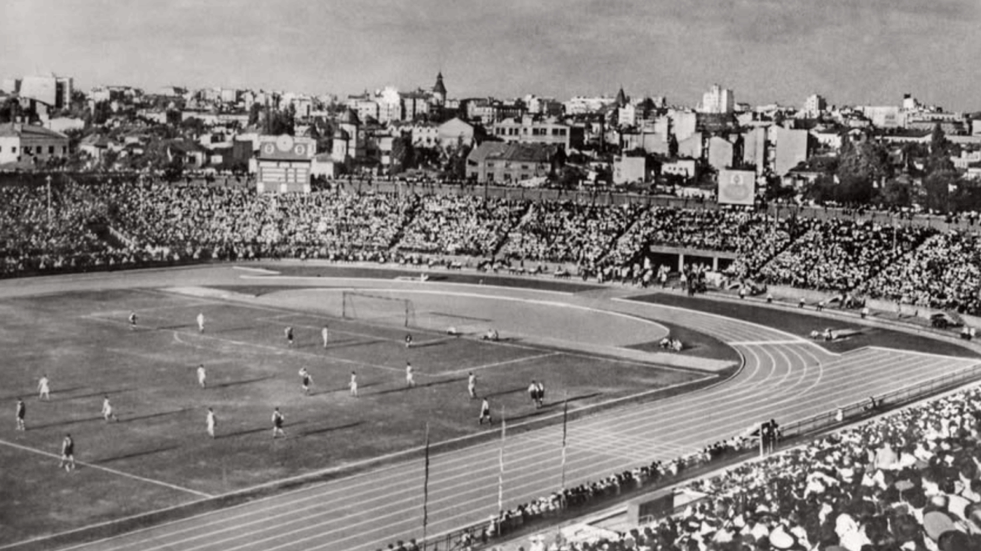 Ce-s-a-ales-de-stadionul-Republicii-fosta-„perla-comunista-pe-care-Ceausestii-au-vrut-s-o-transforme-in-elicodrom.-Ce-se-afla-azi-pe-locul-fostei-arene-1-1400x786.png