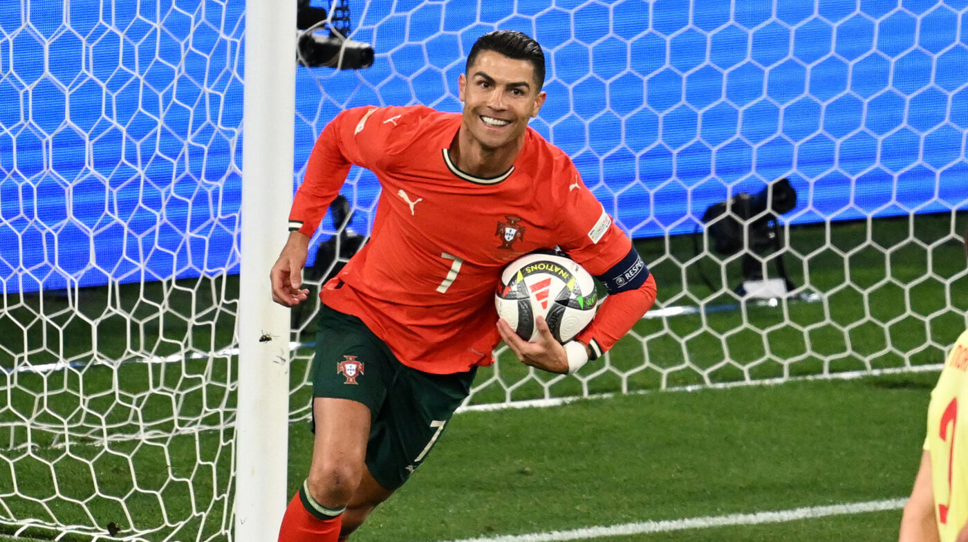 Cristiano Ronaldo este de neoprit în drumul spre cele 1.000 de goluri după o prestație de vis cu Armenia