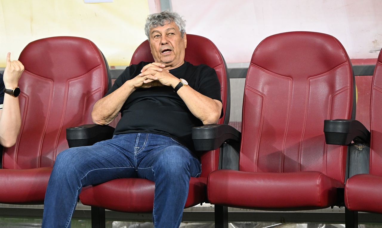 Cum a reacționat Mircea Lucescu după ce România a încasat golul rușinii de 0-3 de la Canada. Camerele TV au dat imaginile