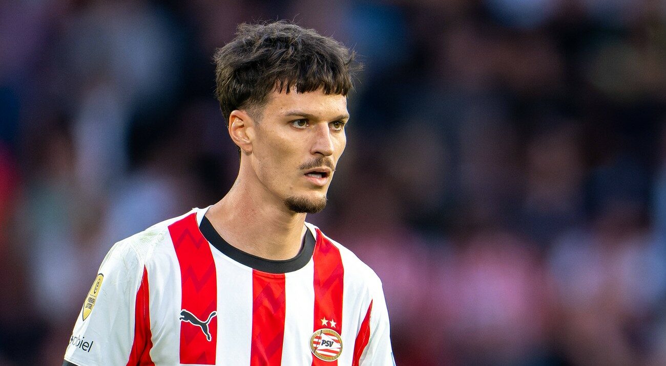 „Îi va lua fața în următoarele săptămâni”. „Briliantul” din Bosnia strălucește și Dennis Man poate ajunge rezervă de lux la PSV!