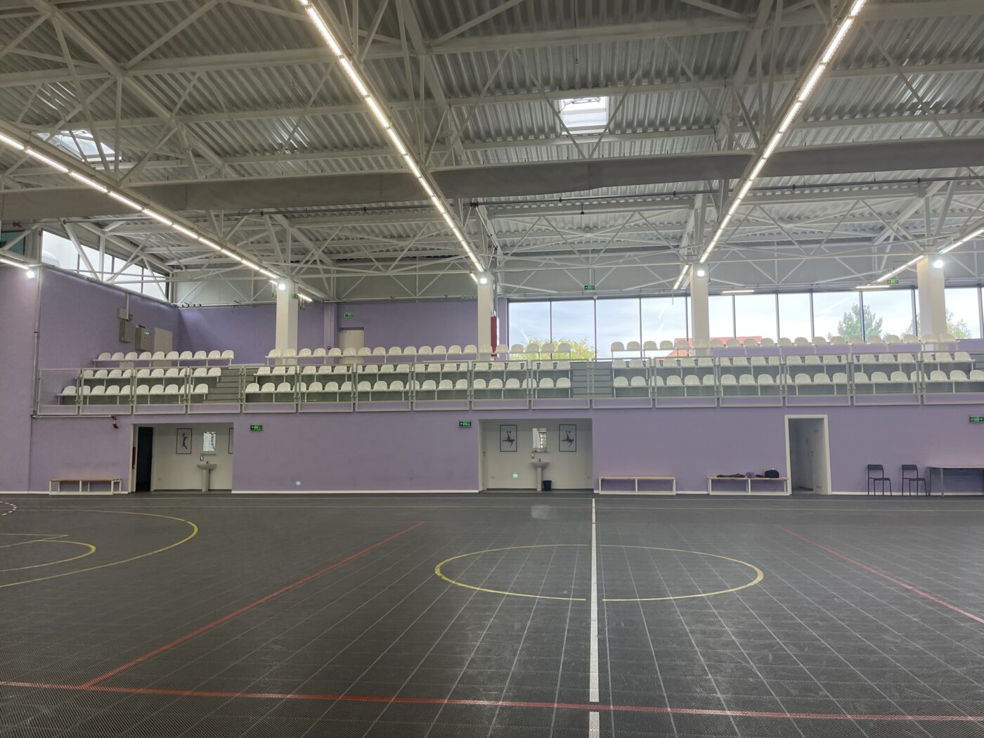 Deocamdată, doar proiecte de anvergură mică: la Timișoara s-a inaugurat o sală de sport de 180 de locuri