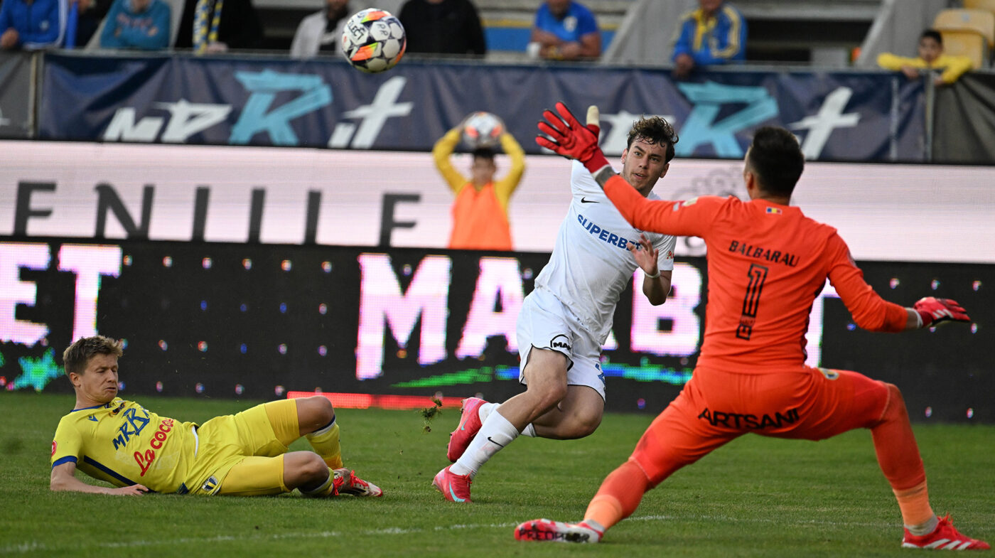 Farul Constanța – Petrolul Ploiești Live Text Online, de la ora 21:00, în etapa 8 din Superliga. Echipele de start. Un eșec al oaspeților va fi fatal pentru Liviu Ciobotariu