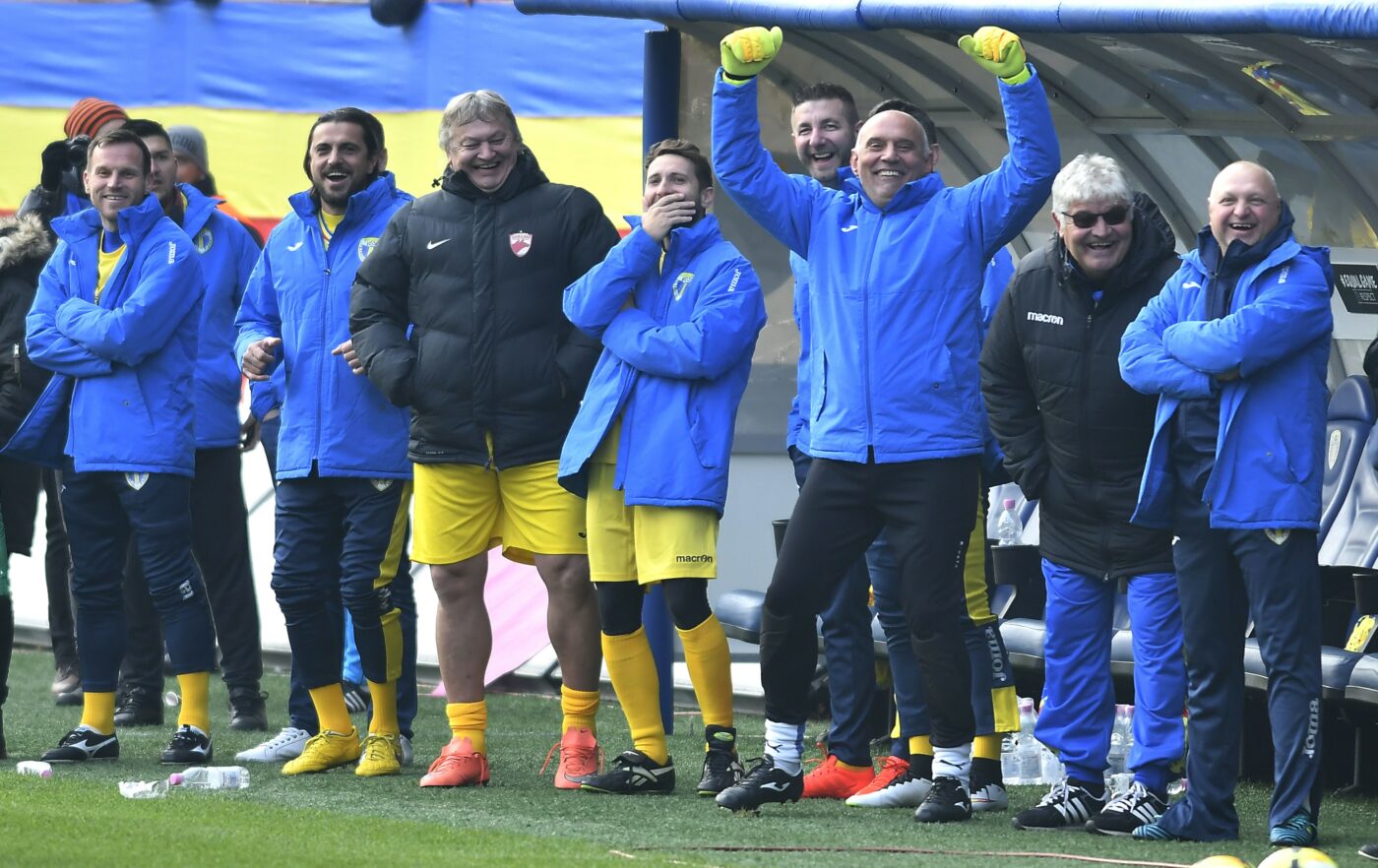 Fostul fotbalist din Generația de Aur și-a luat un Lamborghini după primul salariu. Ce a făcut la două zile după