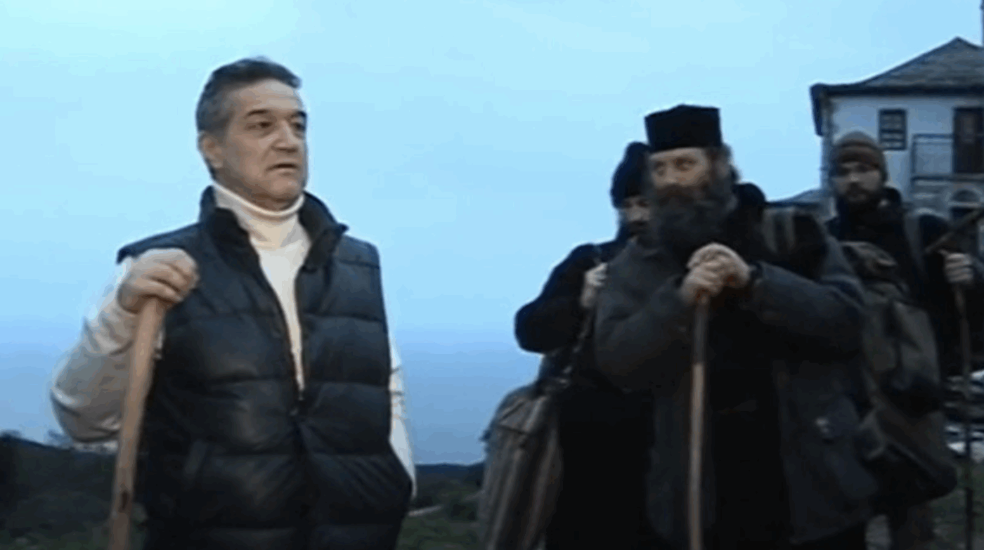 Gigi-Becali-gest-controversat-in-fata-unui-calugar-pe-Muntele-Athos.-Imaginile-par-injositoare-pentru-monah-„Era-o-gluma-1400x783.png