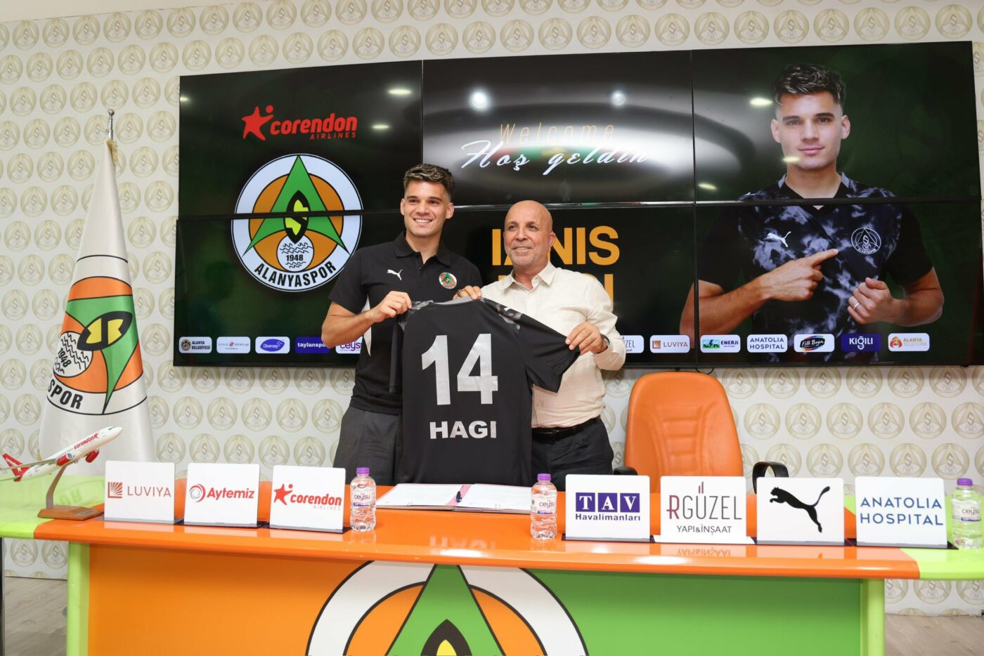 Giovanni-Becali-„palma-morala-pentru-Ianis-Hagi.-Ce-a-spus-despre-transferul-in-Turcia-1400x934.jpg