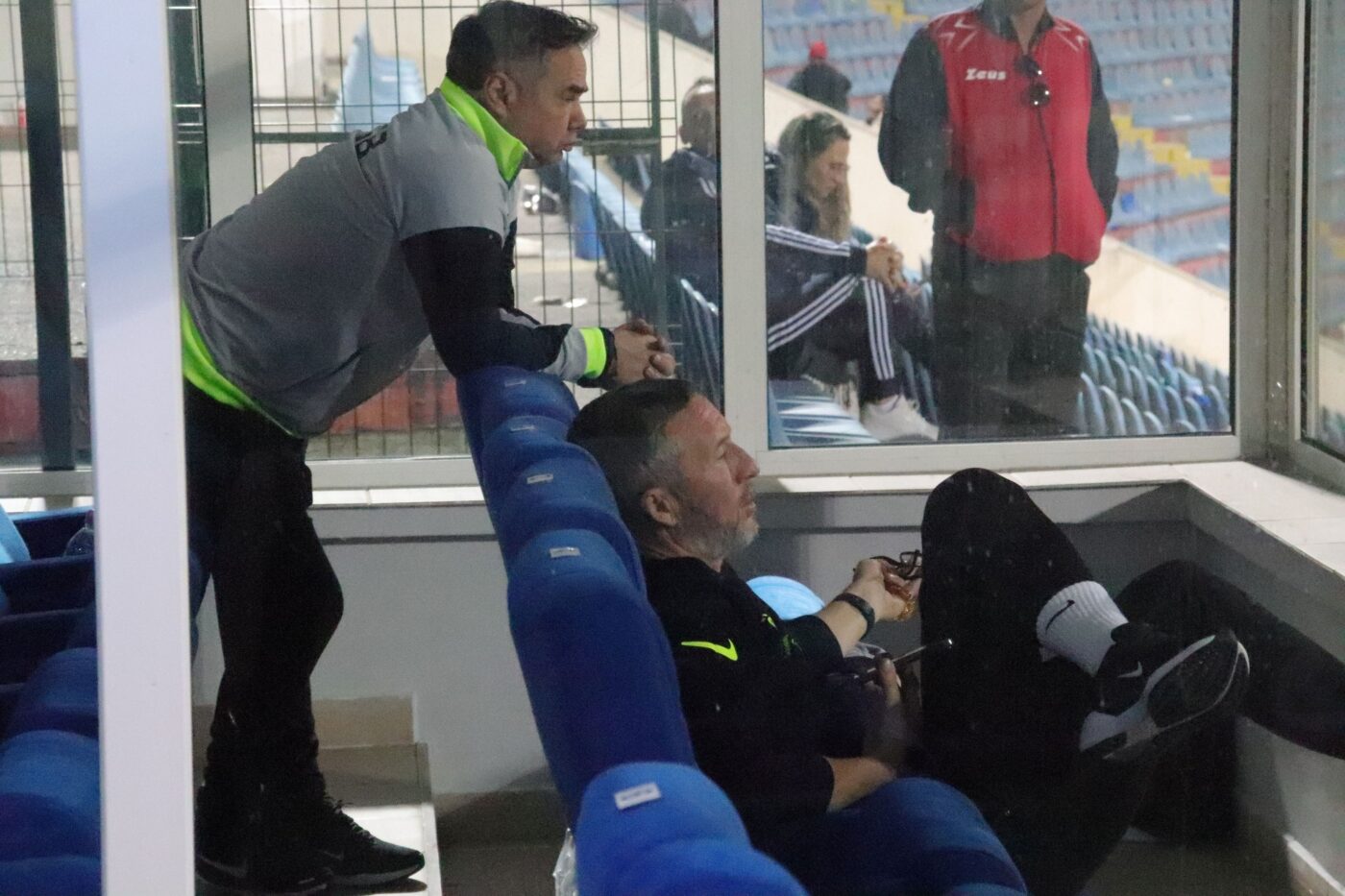 Meme Stoica a suferit cel mai mult pentru FCSB la Botoșani. Imagini cu managerul campioanei: era distrus, pur şi simplu, în lojă!