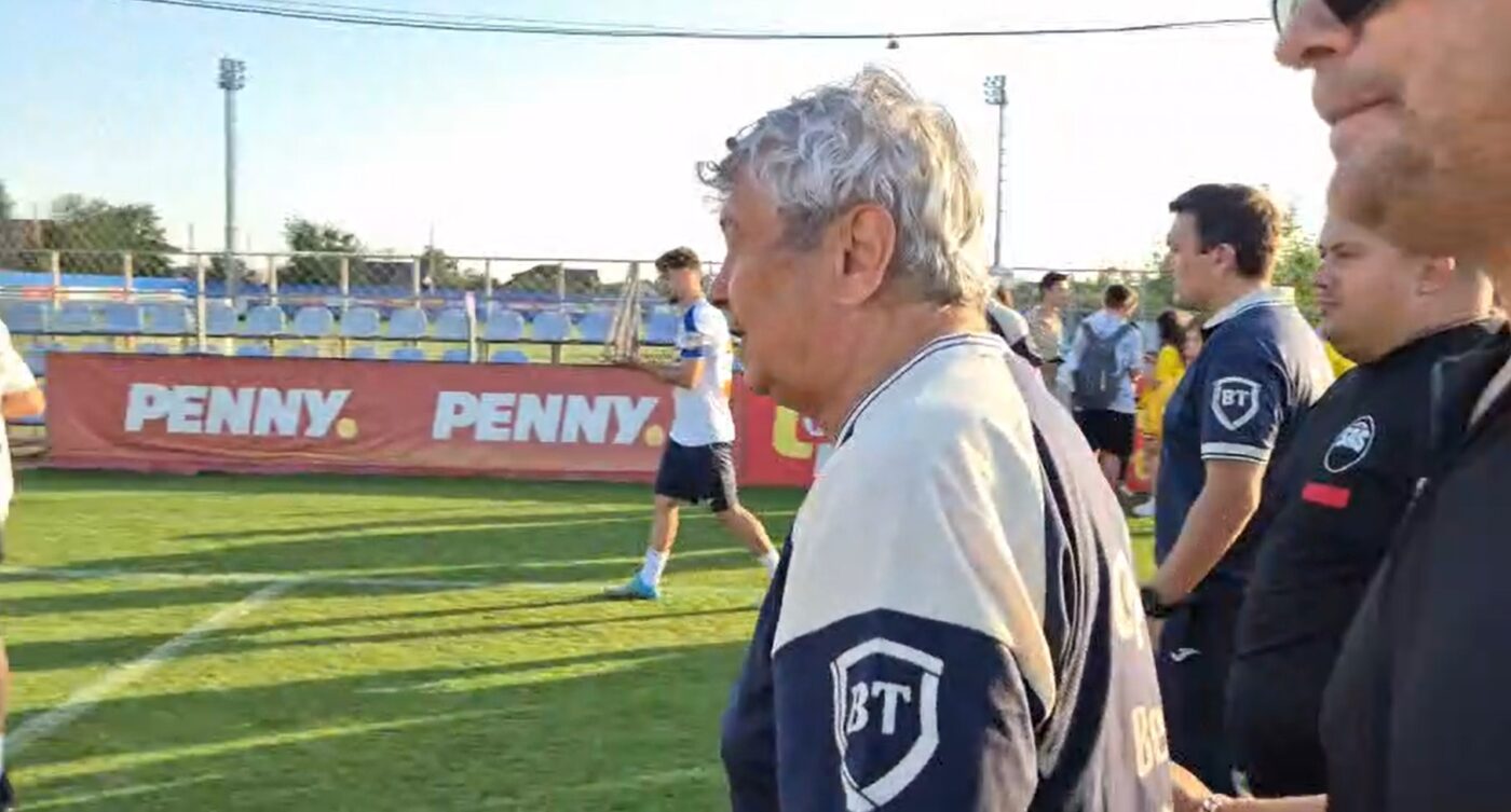 Mircea-Lucescu-asaltat-de-suporteri-pentru-autografe-in-cantonamentul-nationalei-de-la-Mogosoaia-Reactia-fabuloasa-a-selectionerului-1400x753.jpg