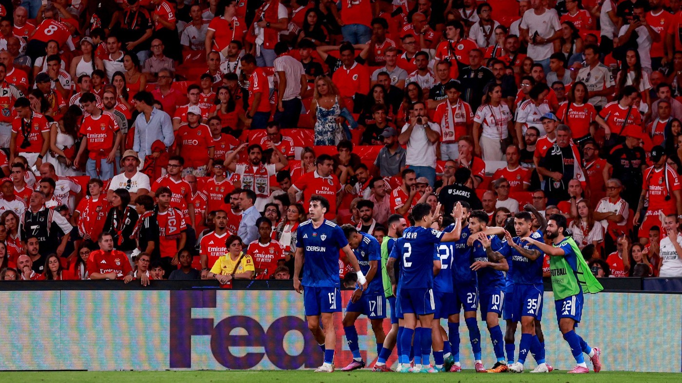 Nu-sunt-deloc-saraci-chiar-daca-FCSB-i-a-batut-A-uimit-Europa-in-Liga-Campionilor-„Salarii-de-100.000-de-euro-pe-luna.jpg