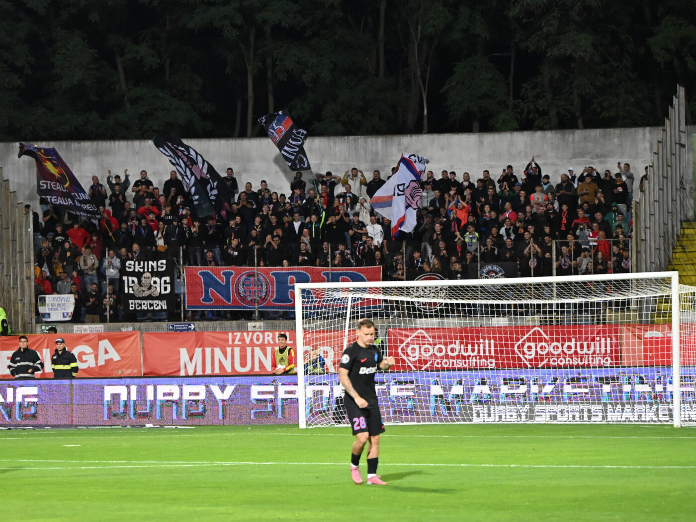 Peluza Nord a luat decizia în forță împotriva fotbaliștilor FCSB: „S-a terminat aici!”