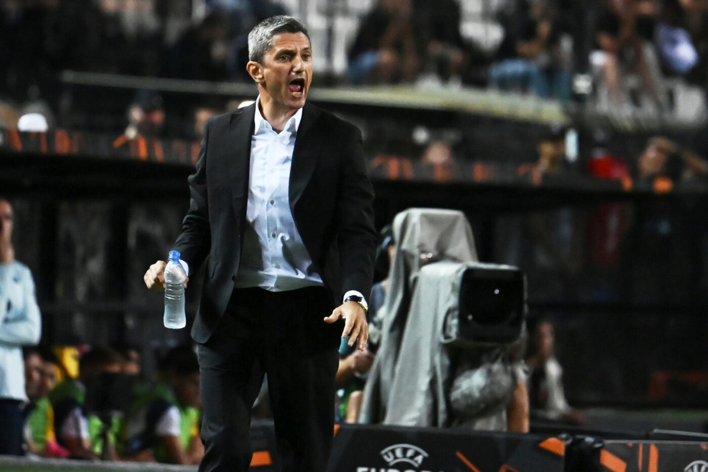 Razvan-Lucescu-nu-si-face-viata-usoara.-„Generalul-de-la-PAOK-reactie-vehementa-„Asta-se-intampla-in-Grecia-1400x933.jpg