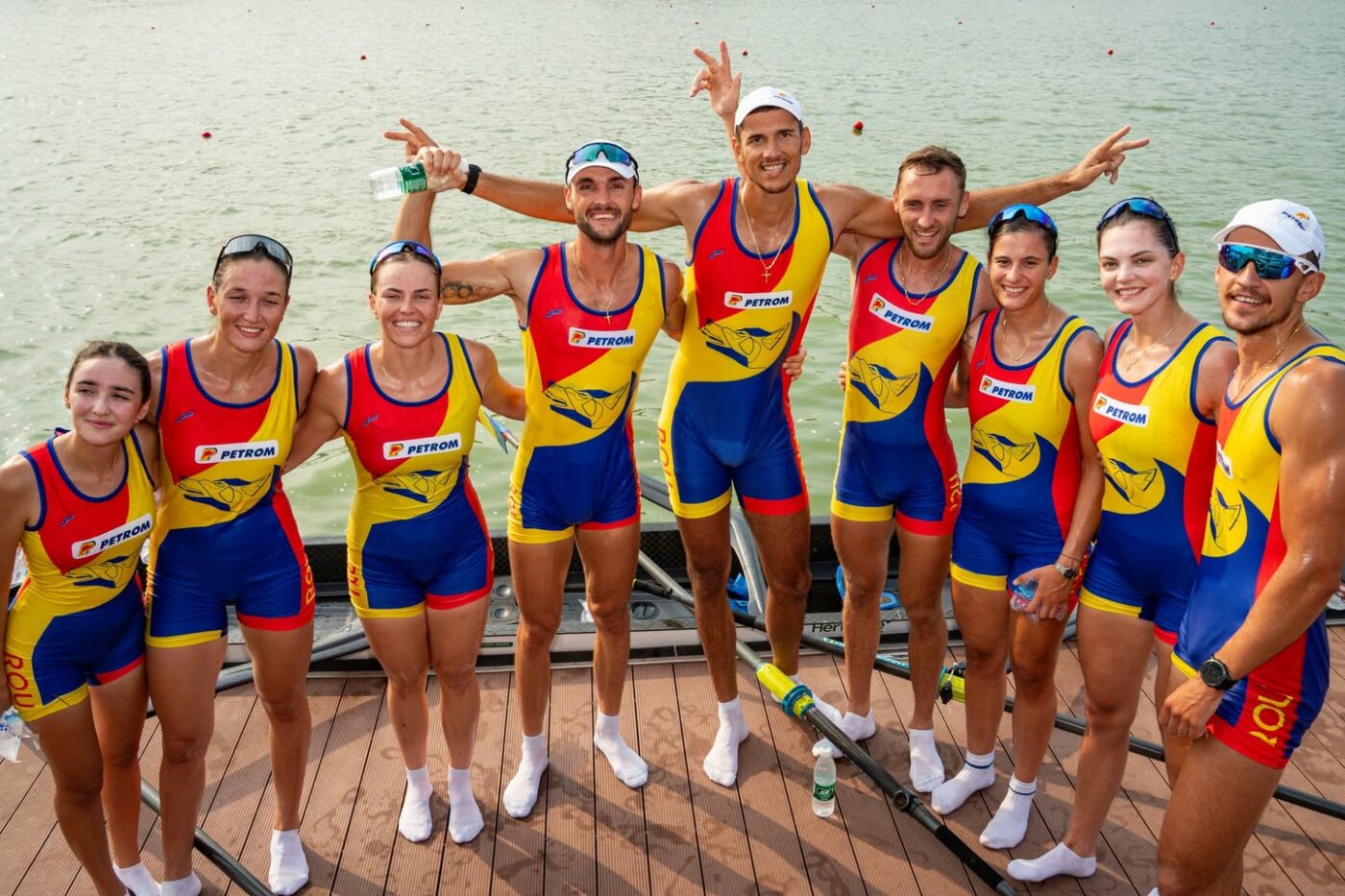 Reactia-COSR-dupa-ce-Romania-a-terminat-Campionatele-Mondiale-de-Canotaj-din-China-cu-6-medalii-doua-de-aur-si-patru-de-argint-1400x933.jpg