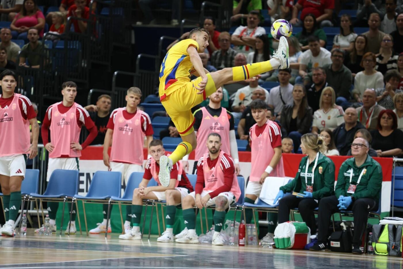 România – Ungaria la futsal e sold-out! Returul barajului pentru calificarea la Euro 2026 se dispută cu „casa închisă” în Sala Polivalentă din Craiova