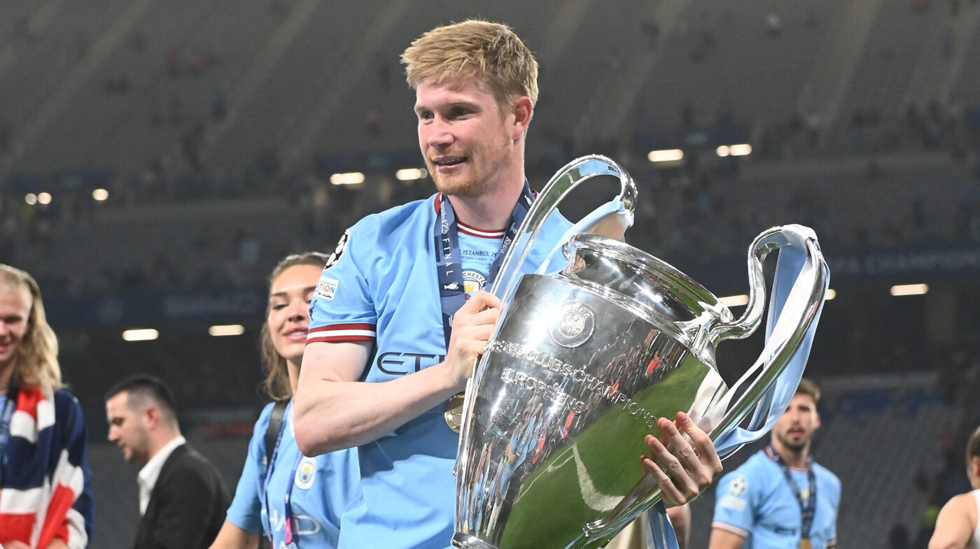 Seara-in-care-au-loc-ultimele-partide-din-prima-etapa-a-grupei-Ligii-Campionilor.-Manchester-City-–-Napoli-meciul-in-care-de-Bruyne-revine-pe-Stadionul-Etihad-dar-ca-adversar-1400x785.jpg