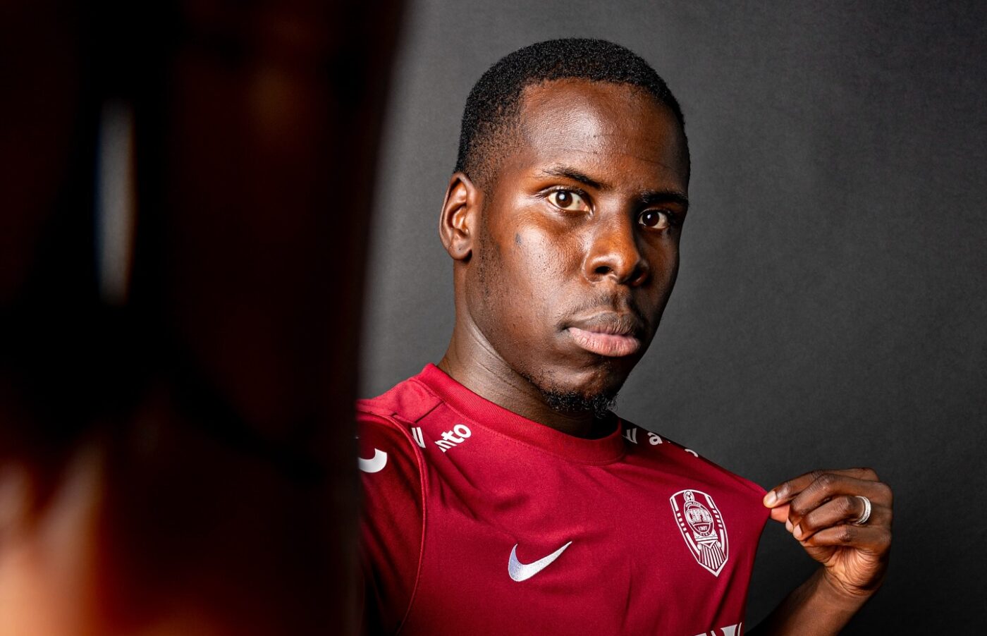 Kurt Zouma uradno podpisal za CFR Cluj, navdušenje lastnika Neluțu Varga