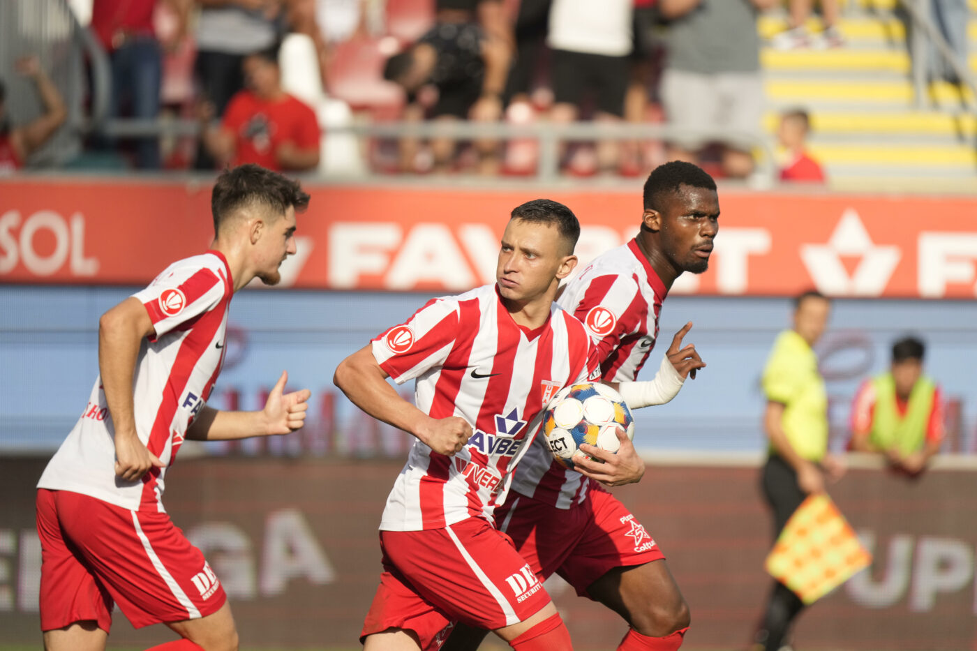 UTA Arad – FC Argeș 3-3, în etapa 9 din Superliga. Echipa lui Adrian Mihalcea revine de la 0-3 și obține un punct nesperat