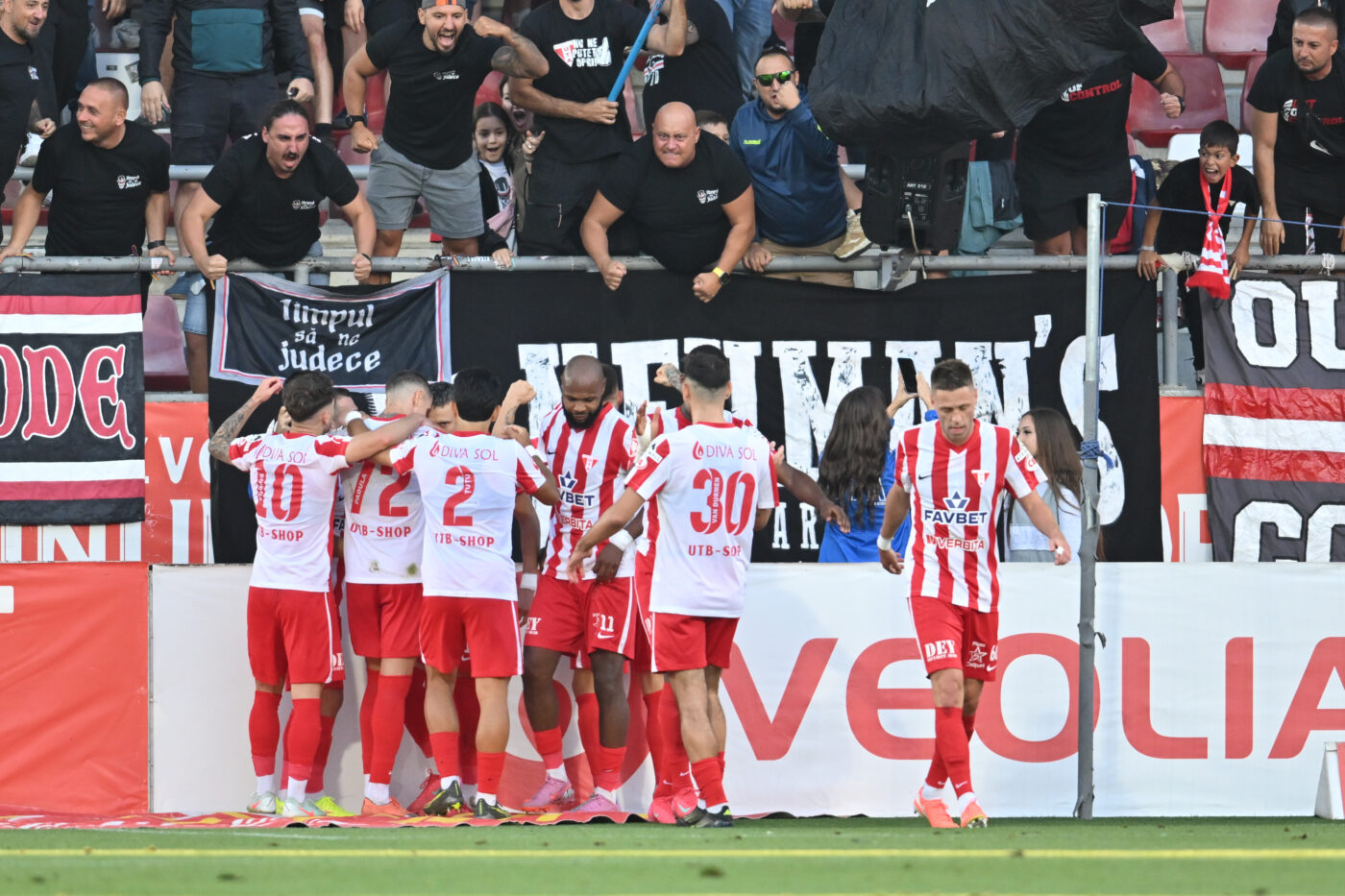 UTA Arad – FC Argeș Live Text Online în etapa 9 din Superliga, ora 16:00. Echipele probabile. Duel tare în zona play-off