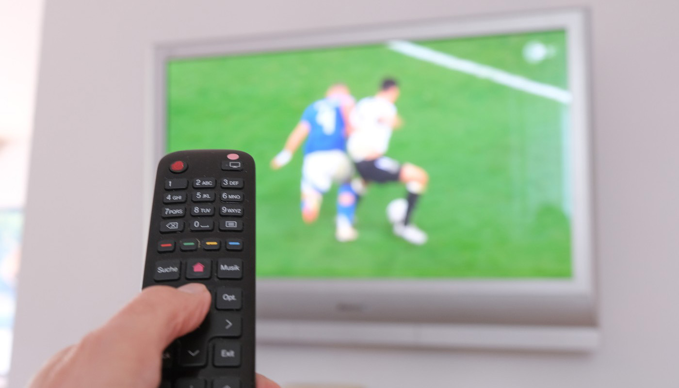 Voyo e de neoprit! A luat meciurile de fotbal după care românii sunt înnebuniți
